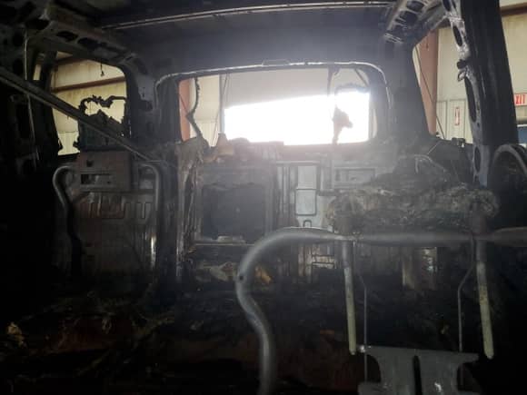 2004 Cadillac Escalade with VIN 1GYEK63N34R153140, listed as a Copart auction lot 62280405 with Not provided miles and Non repairable. Bid and sale history available at DreamBid. Image 10.