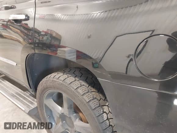 2016 Cadillac Escalade Premium Collection z VIN 1GYS4CKJ5GR342922, wystawiony jako IAAI lot #42627463 z przebiegiem 113 546 mil mil oraz . Historia ofert i sprzedaży dostępna na DreamBid. Obrazek 6.