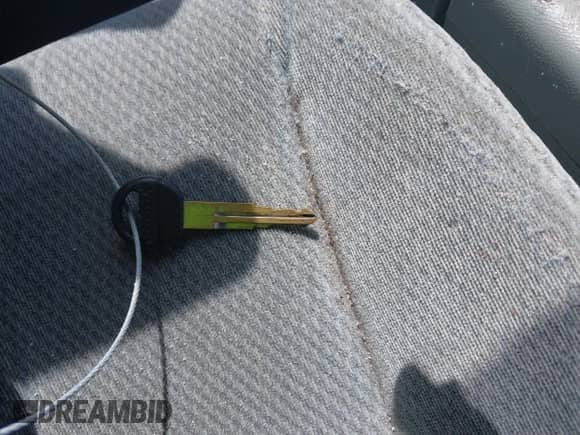 1996 Honda Accord LX z VIN 1HGCD5631TA033556, wystawiony jako IAAI lot #43053893 z przebiegiem 21 874 mil mil oraz . Historia ofert i sprzedaży dostępna na DreamBid. Obrazek 11.