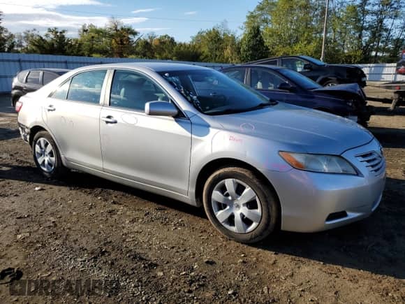 2007 Toyota Camry CE z VIN 4T1BE46K17U608098, wystawiony jako Copart lot #86682495 z przebiegiem 114 890 mil mil oraz Szkoda całkowita • Salvage title. Historia ofert i sprzedaży dostępna na DreamBid. Obrazek 4.