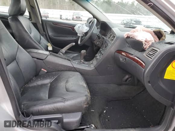2002 Volvo S60 с VIN YV1RH58D222127113, выставлен на аукционе Copart как лот 86992894 с пробегом Не указан миль и Списание • Salvage title. История ставок и продаж доступна на DreamBid. Изображение 7.