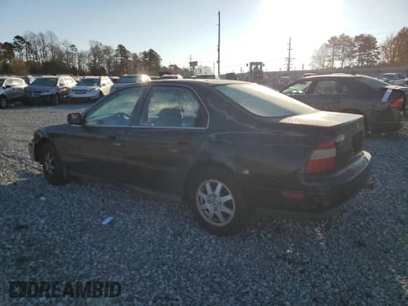 1994 Honda Accord EX z VIN 1HGCD5666RA025696, wystawiony jako Copart lot #82838644 z przebiegiem 269 181 mil mil oraz Szkoda całkowita • Salvage title. Historia ofert i sprzedaży dostępna na DreamBid. Obrazek 2.