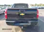 2007 Chevrolet Avalanche 3LT z VIN 3GNFK12387G232506, wystawiony jako IAAI lot #42855244 z przebiegiem 105 748 mil mil oraz . Historia ofert i sprzedaży dostępna na DreamBid. Obrazek 17.