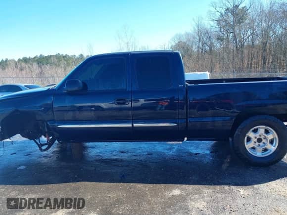 2006 GMC Sierra 1500 SLE1 with VIN 1GTEK19B66Z205370, listed as a IAAI auction lot 41650218 with 184,927 mi miles and . Bid and sale history available at DreamBid. Image 15.