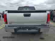 2011 GMC Sierra 1500 SL z VIN 1GTR2UEA9BZ292823, wystawiony jako Copart lot #72561334 z przebiegiem 151 421 mil mil oraz Szkoda całkowita • Salvage title. Historia ofert i sprzedaży dostępna na DreamBid. Obrazek 6.