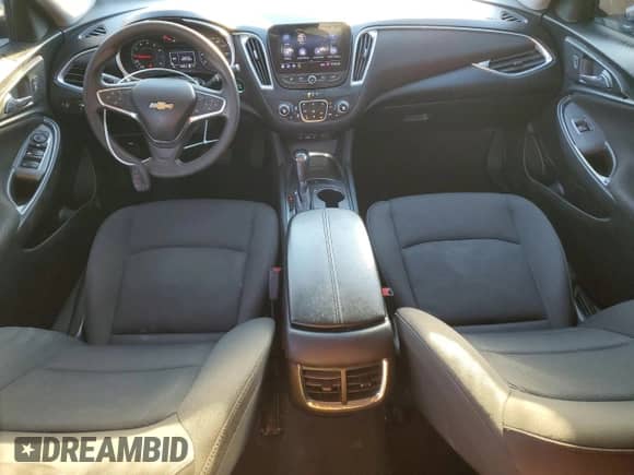 2020 Chevrolet Malibu LT z VIN 1G1ZD5ST6LF095206, wystawiony jako Copart lot #86706635 z przebiegiem 112 563 mil mil oraz Nie do naprawy • Non repairable. Historia ofert i sprzedaży dostępna na DreamBid. Obrazek 8.