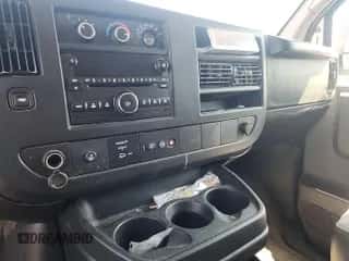 2012 Chevrolet Express Passenger 1LT с VIN 1GAZG1FG6C1161070, выставлен на аукционе IAAI как лот 42737689 с пробегом 185 700 миль миль и . История ставок и продаж доступна на DreamBid. Изображение 1.