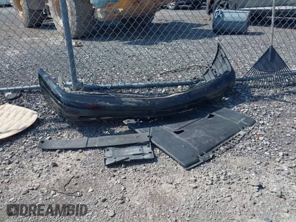 2000 Mercedes-Benz SL 500 with VIN WDBFA68F4YF189648, listed as a IAAI auction lot 42781274 with 133,186 mi miles and . Bid and sale history available at DreamBid. Image 12.