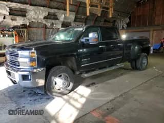 2015 Chevrolet Silverado 3500HD LTZ с VIN 1GC4K0E88FF637377, выставлен на аукционе Copart как лот 50862975 с пробегом 83 144 миль миль и Списание • Salvage title. История ставок и продаж доступна на DreamBid. Изображение 1.