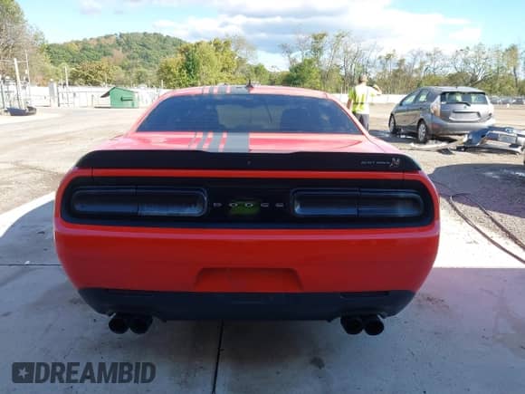 2021 Dodge Challenger R/T Scat Pack with VIN 2C3CDZFJXMH635643, listed as a IAAI auction lot 43329222 with 55,253 mi miles and . Bid and sale history available at DreamBid. Image 17.