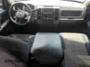 2012 Ram 1500 Express z VIN 1C6RD6KT1CS245766, wystawiony jako Copart lot #64350145 z przebiegiem 170 952 mil mil oraz Czysty tytuł • Clean title. Historia ofert i sprzedaży dostępna na DreamBid. Obrazek 8.