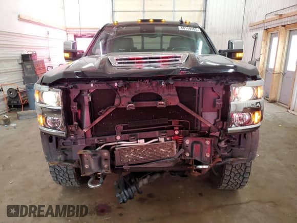 2018 Chevrolet Silverado 2500HD High Country с VIN 1GC1KXEY0JF157645, выставлен на аукционе Copart как лот 68149185 с пробегом 124 791 миль миль и Списание • Salvage title. История ставок и продаж доступна на DreamBid. Изображение 5.