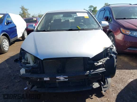 2010 Hyundai Elantra GLS z VIN KMHDU4AD4AU880821, wystawiony jako IAAI lot #43418064 z przebiegiem 42 700 mil mil oraz . Historia ofert i sprzedaży dostępna na DreamBid. Obrazek 6.