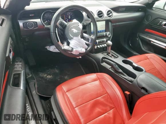 2020 Ford Mustang GT Premium с VIN 1FATP8FF3L5124277, выставлен на аукционе Copart как лот 61865115 с пробегом 85 300 миль миль и Списание • Salvage title. История ставок и продаж доступна на DreamBid. Изображение 8.