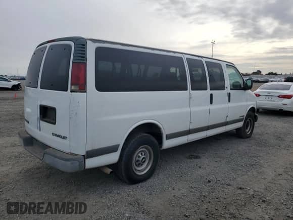 2000 Chevrolet City Express Cargo с VIN 1GAHG39J5Y1124694, выставлен на аукционе Copart как лот 80763054 с пробегом 183 743 миль миль и Списание • Salvage title. История ставок и продаж доступна на DreamBid. Изображение 3.