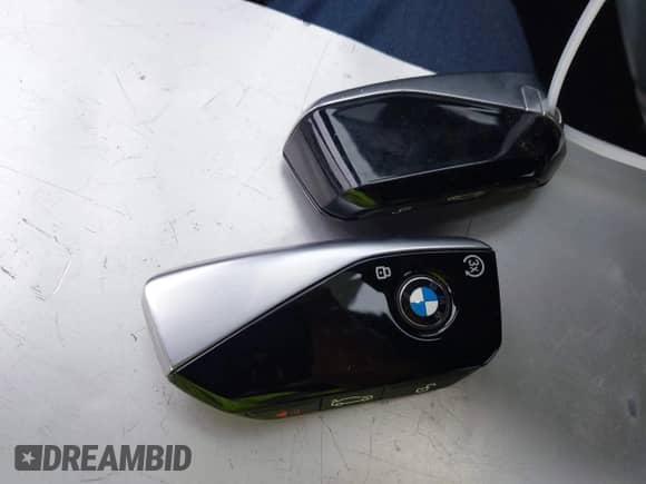 2023 BMW 7 Series 740i z VIN WBA23EH02PCM14257, wystawiony jako IAAI lot #42408167 z przebiegiem Nie podano mil oraz . Historia ofert i sprzedaży dostępna na DreamBid. Obrazek 11.