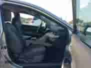 2019 Toyota Camry SE z VIN 4T1B11HK0KU246278, wystawiony jako IAAI lot #43174339 z przebiegiem 106 145 mil mil oraz . Historia ofert i sprzedaży dostępna na DreamBid. Obrazek 5.