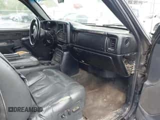 2000 Chevrolet Silverado 1500 LS with VIN 1GCEC19TXYZ149006, listed as a IAAI auction lot 43361249 with 279,311 mi miles and . Bid and sale history available at DreamBid. Image 5.