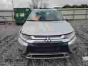 2020 Mitsubishi Outlander SE z VIN JA4AD3A31LZ039967, wystawiony jako Copart lot #82301135 z przebiegiem 109 992 mil mil oraz Szkoda całkowita • Salvage title. Historia ofert i sprzedaży dostępna na DreamBid. Obrazek 5.
