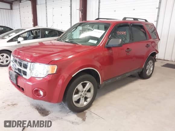 2011 Ford Escape XLT с VIN 1FMCU9DG7BKB94722, выставлен на аукционе IAAI как лот 43423695 с пробегом 152 493 миль миль и . История ставок и продаж доступна на DreamBid. Изображение 2.