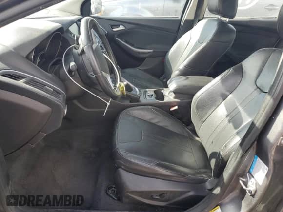 2014 Ford Focus Titanium with VIN 1FADP3J21EL300155, listed as a Copart auction lot 45367095 with 100,721 mi miles and Clean title. Bid and sale history available at DreamBid. Image 7.