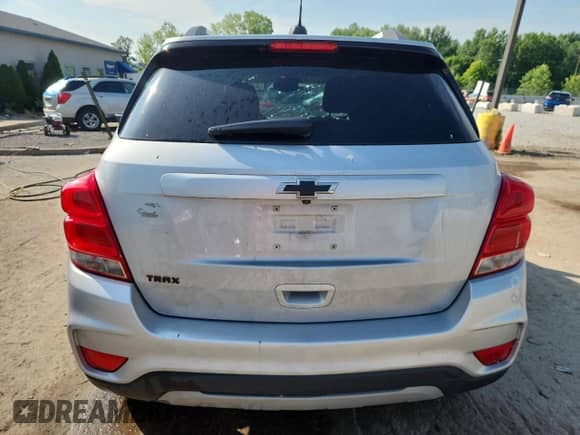 2020 Chevrolet Trax LT with VIN 3GNCJLSB9LL190678, listed as a Copart auction lot 63058425 with 52,425 mi miles and Salvage title. Bid and sale history available at DreamBid. Image 6.