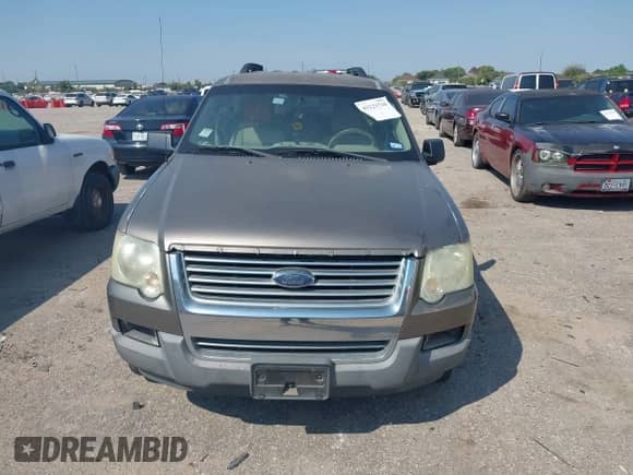 2006 Ford Explorer XLT с VIN 1FMEU63E06UA41388, выставлен на аукционе IAAI как лот 43221710 с пробегом 106 650 миль миль и . История ставок и продаж доступна на DreamBid. Изображение 6.