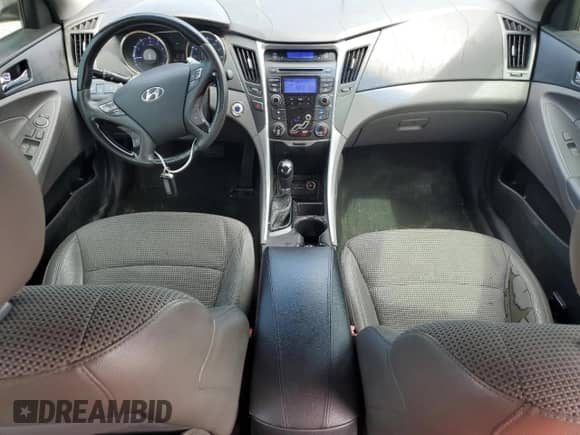 2012 Hyundai Sonata SE z VIN 5NPEC4AC7CH480588, wystawiony jako Copart lot #71114035 z przebiegiem 182 328 mil mil oraz Szkoda całkowita • Salvage title. Historia ofert i sprzedaży dostępna na DreamBid. Obrazek 8.