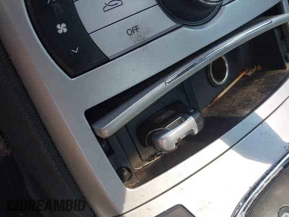 2010 Hyundai Genesis Coupe Track с VIN KMHHU6KH1AU004450, выставлен на аукционе IAAI как лот 43231331 с пробегом 131 459 миль миль и . История ставок и продаж доступна на DreamBid. Изображение 11.