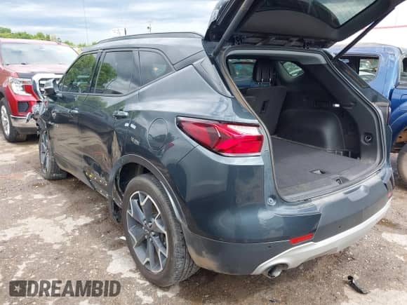 2020 Chevrolet Blazer LT with VIN 3GNKBDRSXLS558568, listed as a IAAI auction lot 42616955 with 134,945 mi miles and . Bid and sale history available at DreamBid. Image 3.