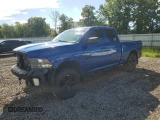 2019 Ram 1500 Tradesman z VIN 1C6RR7FT2KS576985, wystawiony jako Copart lot #69814125 z przebiegiem 127 565 mil mil oraz Szkoda całkowita • Salvage title. Historia ofert i sprzedaży dostępna na DreamBid. Obrazek 1.