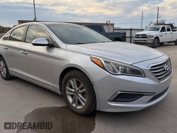 2016 Hyundai Sonata SE с VIN 5NPE24AF9GH346779, выставлен на аукционе Copart как лот 87307925 с пробегом 174 565 миль миль и Чистый • Clean title. История ставок и продаж доступна на DreamBid. Изображение 1.