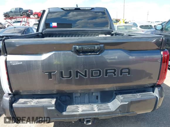 2024 Toyota Tundra SR5 with VIN 5TFLA5AB9RX037625, listed as a IAAI auction lot 43078084 with Not provided miles and . Bid and sale history available at DreamBid. Image 15.
