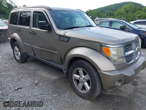 2007 Dodge Nitro SLT with VIN 1D8GU58K47W734364, listed as a IAAI auction lot 42507986 with 286,688 mi miles and . Bid and sale history available at DreamBid. Image 1.