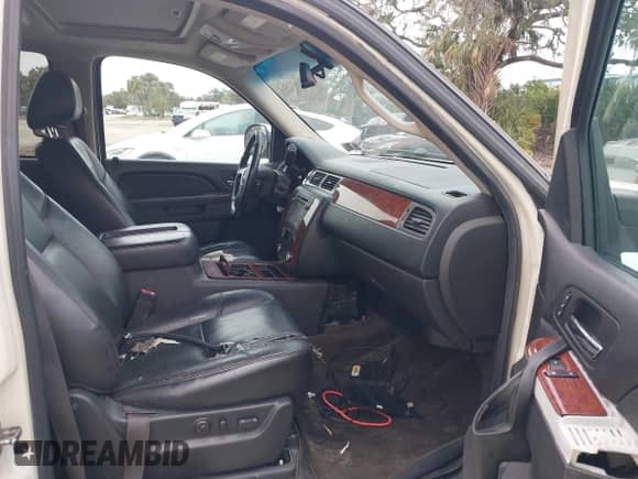 2012 Chevrolet Suburban LTZ с VIN 1GNSCKE08CR218960, выставлен на аукционе IAAI как лот 41367205 с пробегом 186 393 миль миль и . История ставок и продаж доступна на DreamBid. Изображение 5.