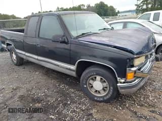 1997 Chevrolet Silverado 1500 with VIN 1GCEC19M4VE159235, listed as a IAAI auction lot 41584690 with 255,523 mi miles and . Bid and sale history available at DreamBid. Image 1.