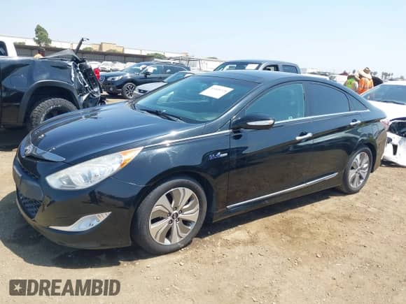 2014 Hyundai Sonata z VIN KMHEC4A44EA106437, wystawiony jako IAAI lot #43008728 z przebiegiem 130 022 mil mil oraz . Historia ofert i sprzedaży dostępna na DreamBid. Obrazek 2.