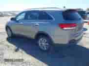 2018 Kia Sorento LX z VIN 5XYPG4A33JG416825, wystawiony jako IAAI lot #43535898 z przebiegiem 193 181 mil mil oraz . Historia ofert i sprzedaży dostępna na DreamBid. Obrazek 3.