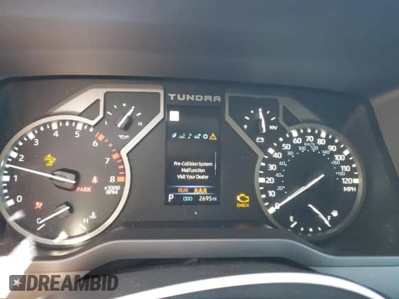 2024 Toyota Tundra SR5 с VIN 5TFLA5DA0RX227171, выставлен на аукционе Copart как лот 51058415 с пробегом 2 695 миль миль и Списание • Salvage title. История ставок и продаж доступна на DreamBid. Изображение 9.