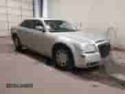 2005 Chrysler 300 Touring с VIN 2C3JA53G75H625400, выставлен на аукционе IAAI как лот 43314318 с пробегом 221 874 миль миль и . История ставок и продаж доступна на DreamBid. Изображение 1.