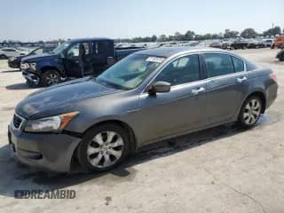 2009 Honda Accord EX-L z VIN 1HGCP36899A013748, wystawiony jako Copart lot #81162975 z przebiegiem 149 050 mil mil oraz Czysty tytuł • Clean title. Historia ofert i sprzedaży dostępna na DreamBid. Obrazek 1.