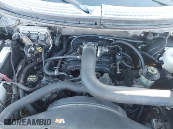 2005 Ford F-150 XLT z VIN 1FTPW12545KD56913, wystawiony jako IAAI lot #43379808 z przebiegiem 183 896 mil mil oraz . Historia ofert i sprzedaży dostępna na DreamBid. Obrazek 10.