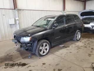 2014 Jeep Compass Latitude с VIN 1C4NJDEB8ED622057, выставлен на аукционе Copart как лот 81196955 с пробегом 179 594 миль миль и Списание • Salvage title. История ставок и продаж доступна на DreamBid. Изображение 1.