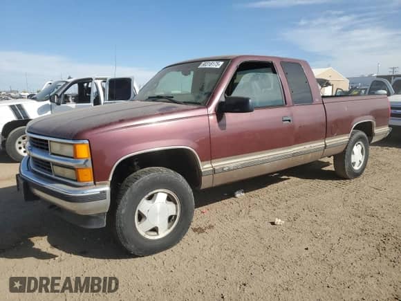 1998 Chevrolet Silverado 1500 with VIN 1GCEK19R7WR122513, listed as a Copart auction lot 90318175 with 206,877 mi miles and Clean title. Bid and sale history available at DreamBid. Image 1.