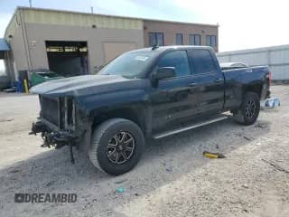 2017 Chevrolet Silverado 1500 LT z VIN 1GCVKREH1HZ332295, wystawiony jako Copart lot #52404145 z przebiegiem 168 523 mil mil oraz Szkoda całkowita • Salvage title. Historia ofert i sprzedaży dostępna na DreamBid. Obrazek 1.