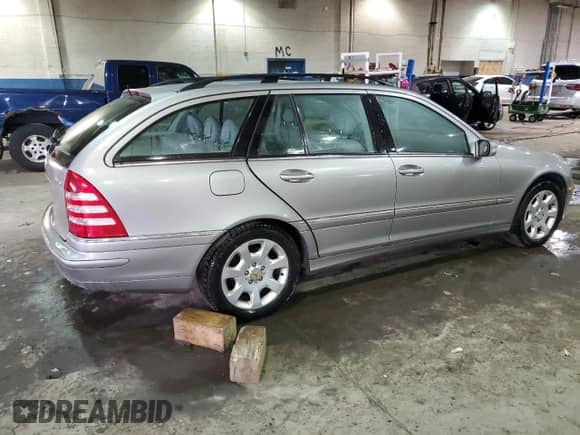 2005 Mercedes-Benz C 240 with VIN WDBRH81J35F615621, listed as a Copart auction lot 41866855 with 99,269 mi miles and Clean title. Bid and sale history available at DreamBid. Image 3.