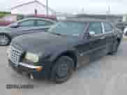 2006 Chrysler 300 C with VIN 2C3KK63H46H263690, listed as a IAAI auction lot 43401520 with 156,740 mi miles and . Bid and sale history available at DreamBid. Image 2.