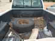 1999 Chevrolet Silverado 1500 z VIN 1GCEC14V3XE158578, wystawiony jako Copart lot #57830095 z przebiegiem 99 015 mil mil oraz Czysty tytuł • Clean title. Historia ofert i sprzedaży dostępna na DreamBid. Obrazek 10.