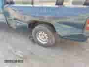 1994 Dodge 1500 z VIN 1B7HC16Y2RS544613, wystawiony jako IAAI lot #43242615 z przebiegiem 194 818 mil mil oraz . Historia ofert i sprzedaży dostępna na DreamBid. Obrazek 13.