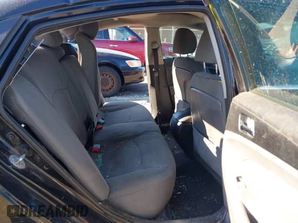 2013 Hyundai Sonata GLS z VIN 5NPEB4AC0DH662704, wystawiony jako IAAI lot #43083972 z przebiegiem 207 226 mil mil oraz . Historia ofert i sprzedaży dostępna na DreamBid. Obrazek 8.